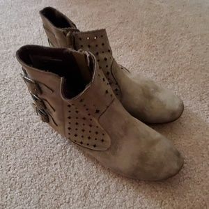 5 for $25 Ankle booties